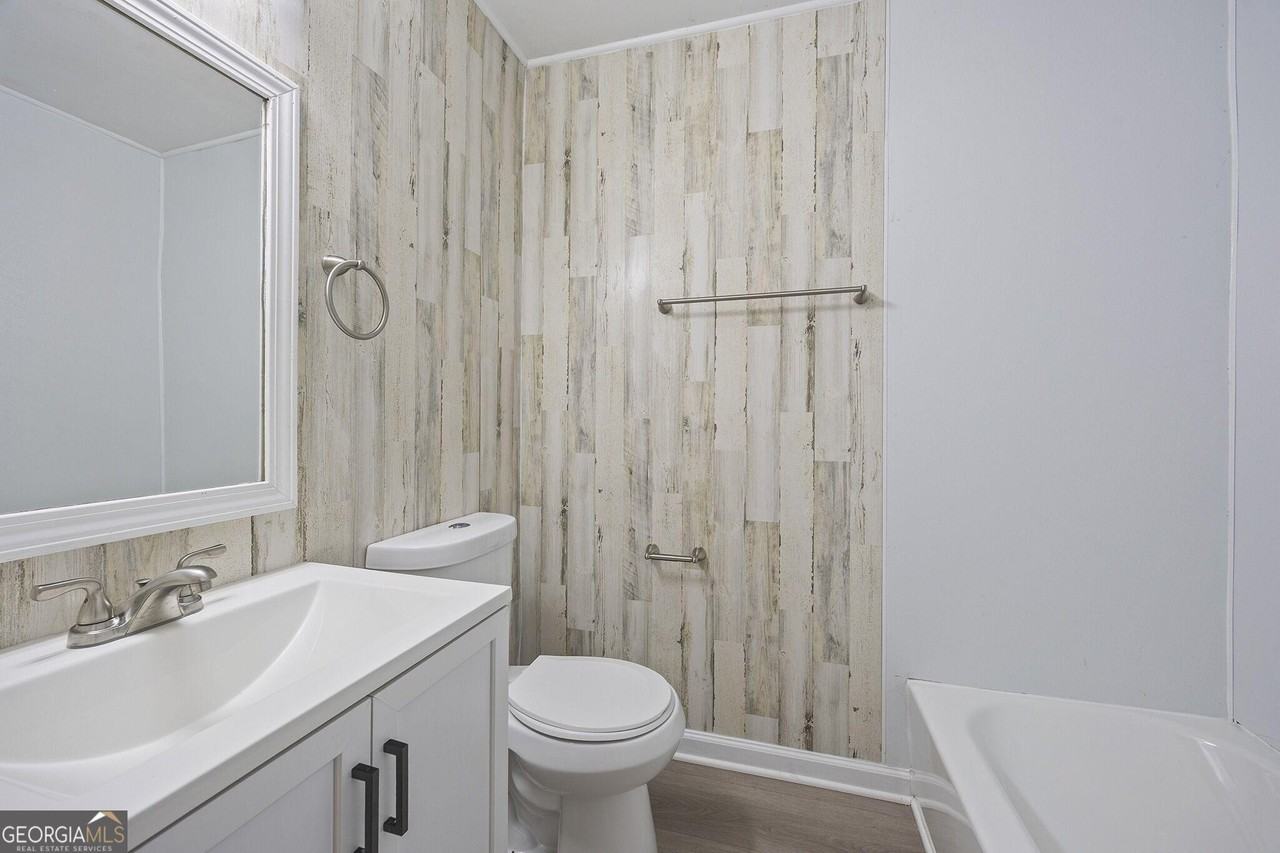 3415 Travis Blvd - Photo 4 of 12