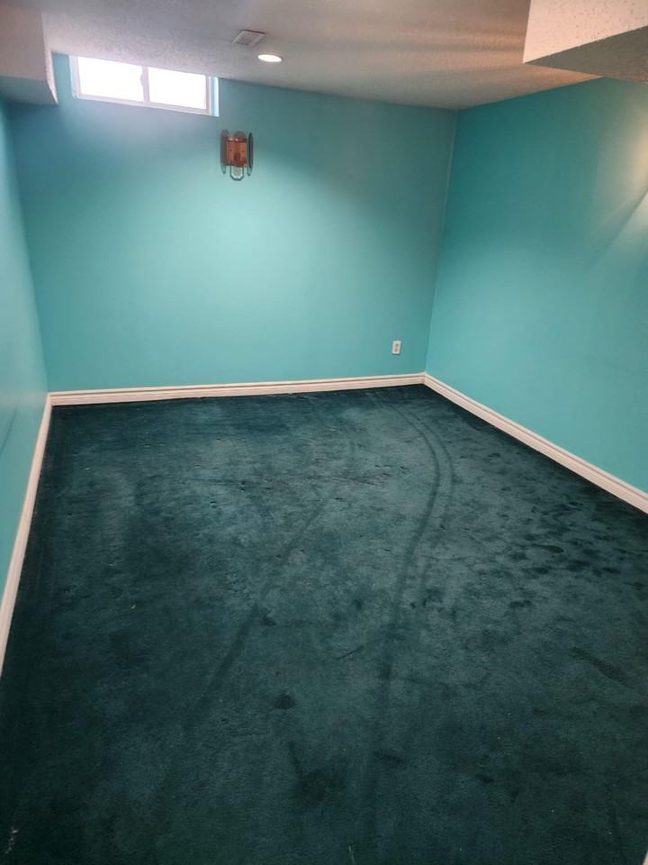 37 Trafford Cres - Photo 6 of 10