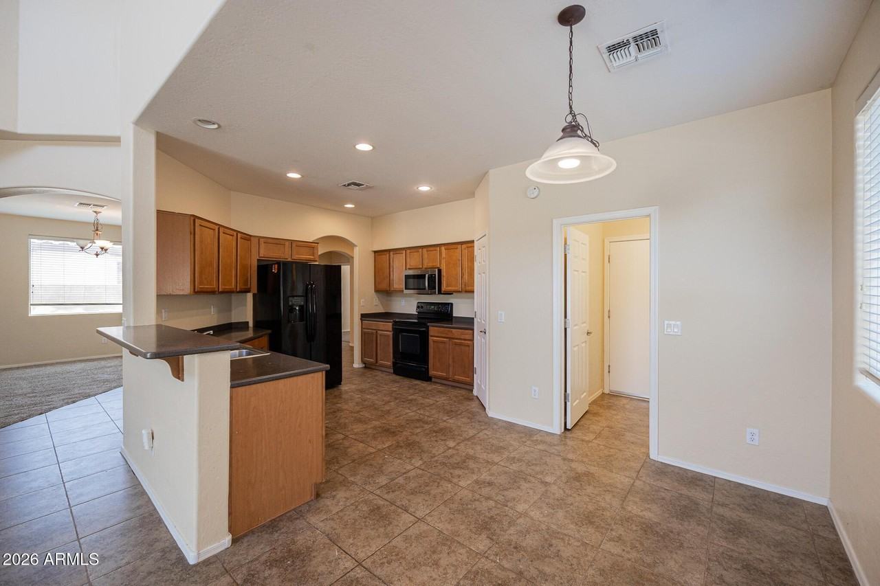 4418 W Hower Rd - Photo 7 of 34