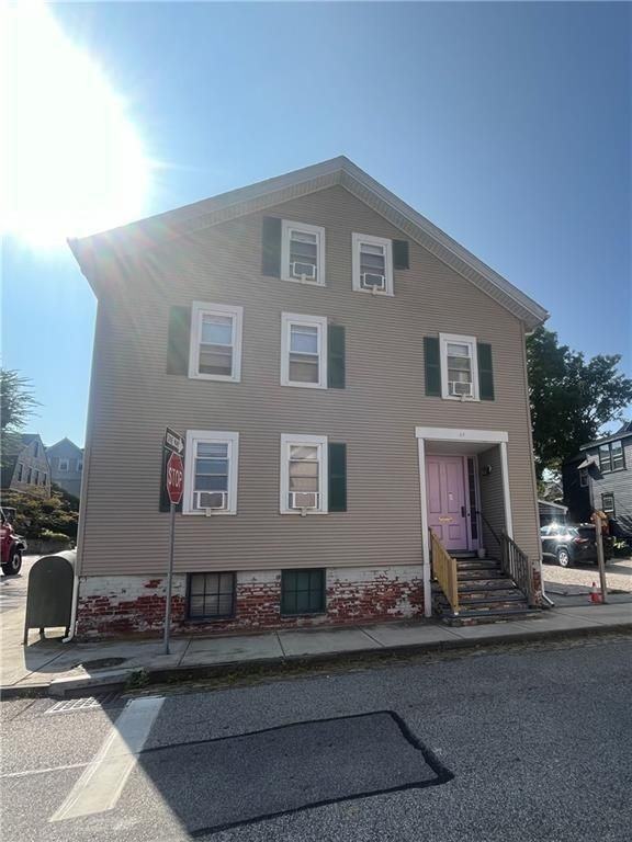 27 Mount Vernon St ##1 - Photo 2 of 21