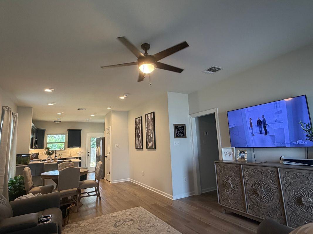 106 Lightbourne Dr - Photo 5 of 17