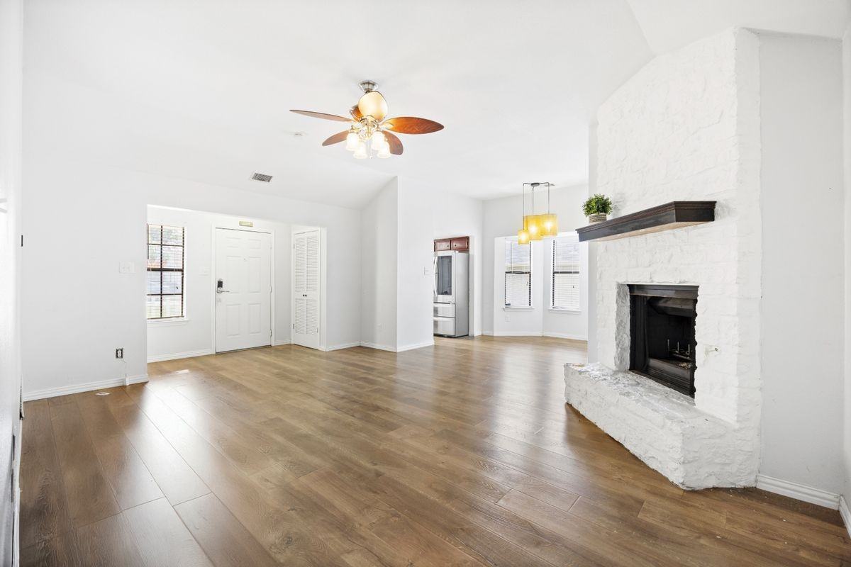 2209 Stirrup Dr - Photo 2 of 25
