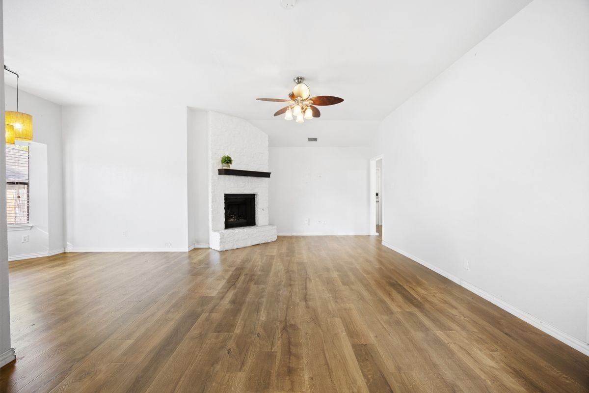 2209 Stirrup Dr - Photo 4 of 25