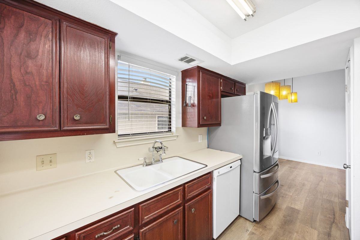 2209 Stirrup Dr - Photo 7 of 25