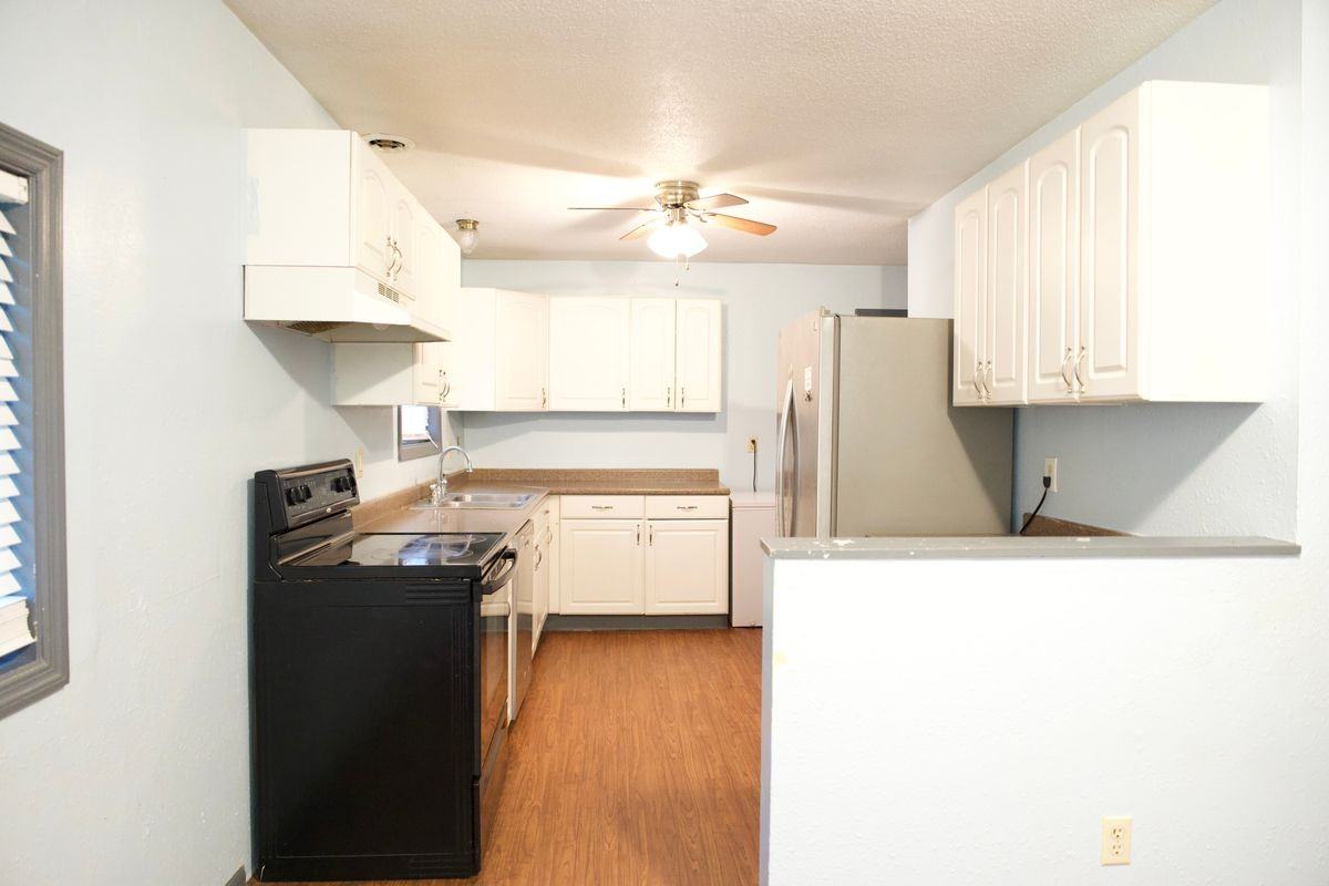 1504 N 75th Dr - Photo 6 of 13