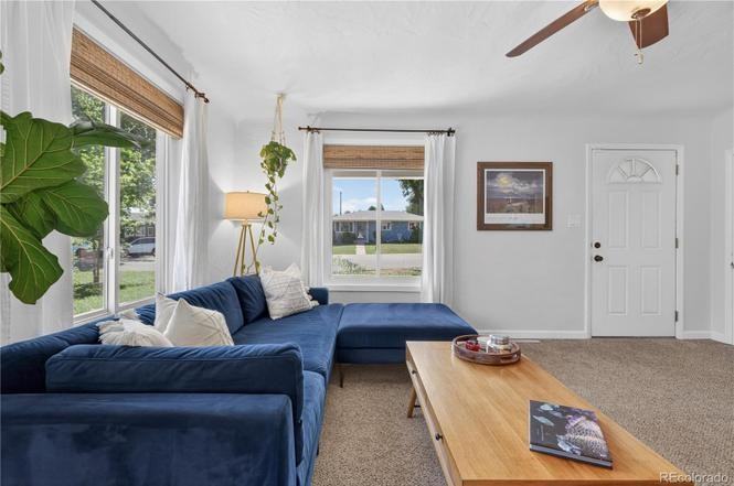 210 S Bryant St - Photo 6 of 28
