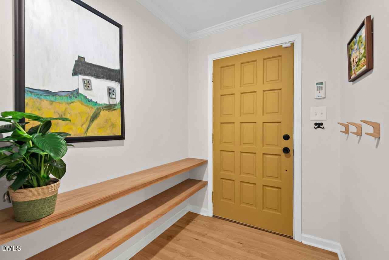 218 Landsbury Dr - Photo 6 of 45