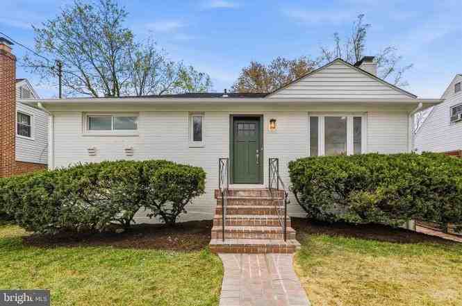 3608 Janet Rd - Photo 2 of 37