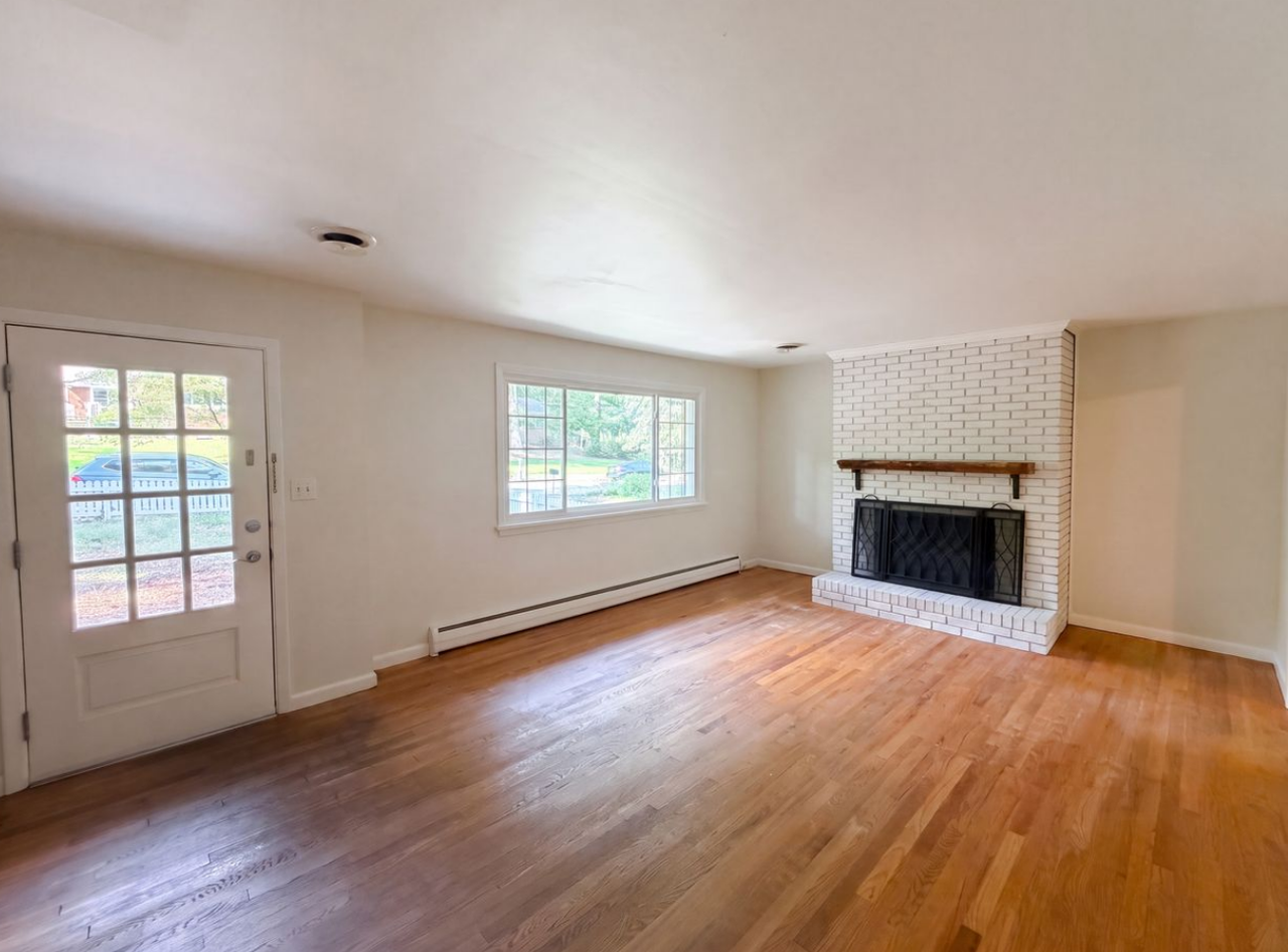 810 Beaver Dam Rd - Photo 3 of 13