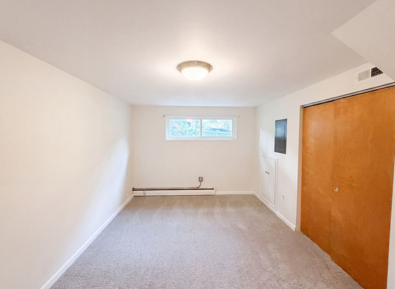 810 Beaver Dam Rd - Photo 6 of 13