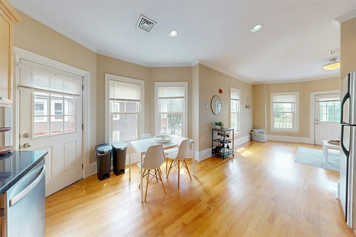 561 Broadway