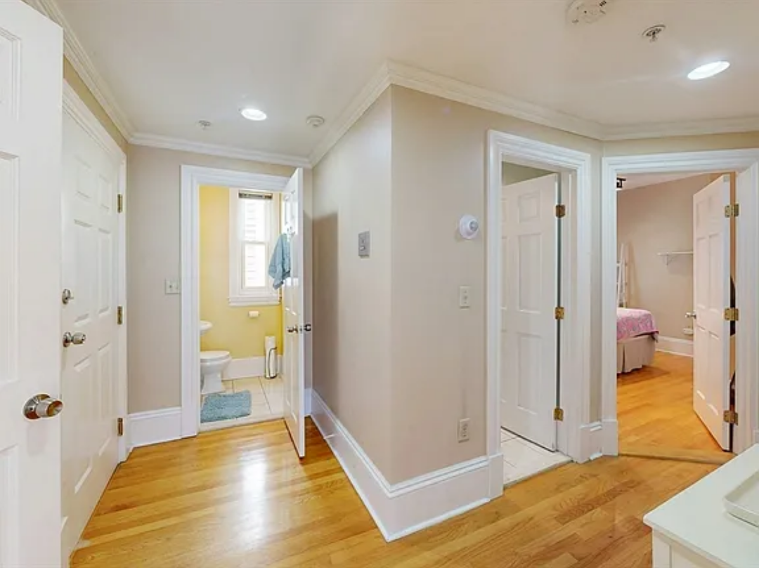 561 Broadway - Photo 6 of 14