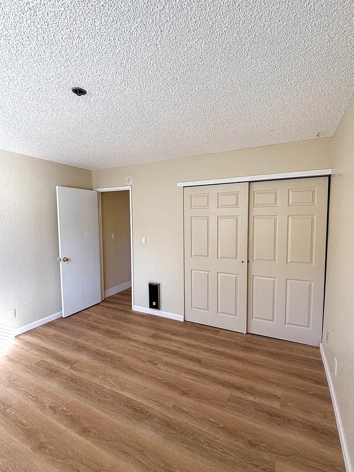 3 Lewis Ave #5 - Photo 6 of 12