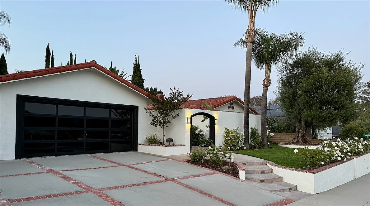 26351 Tarrasa Ln #NA - Photo 3 of 38