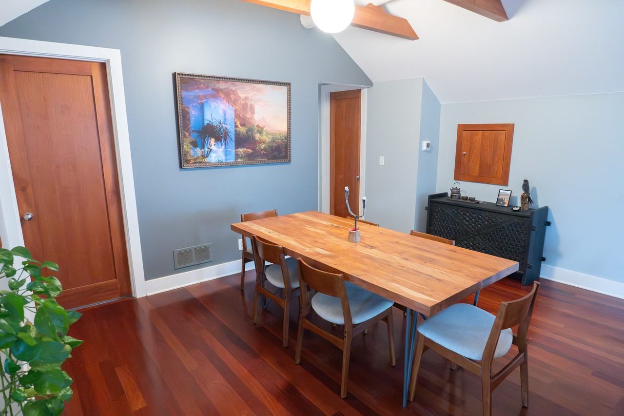 3037 Knox Ave S #301 - Photo 5 of 16