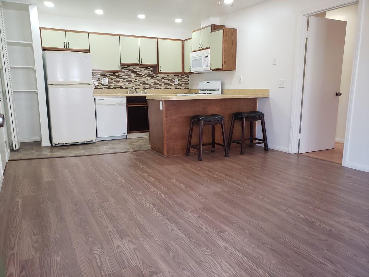 1261 Victor Ave #9 - Photo 2 of 19