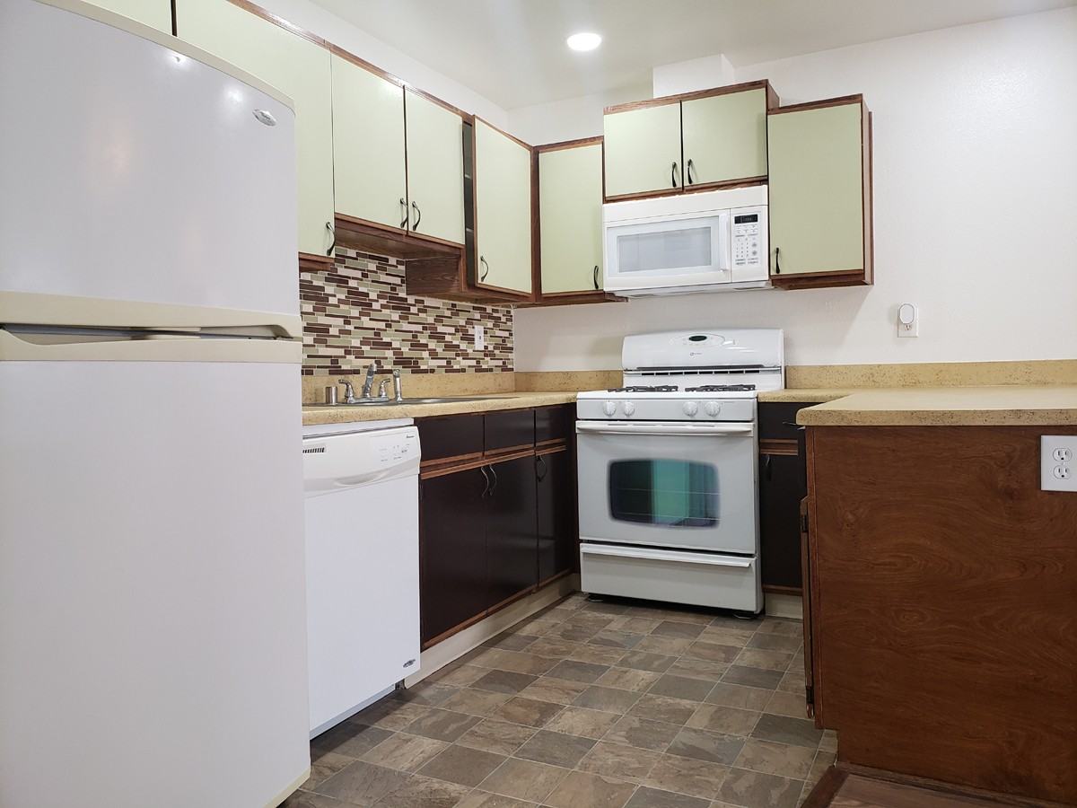 1261 Victor Ave #9 - Photo 5 of 19