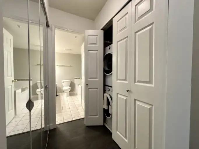 5518 14 Ave #202 - Photo 4 of 16