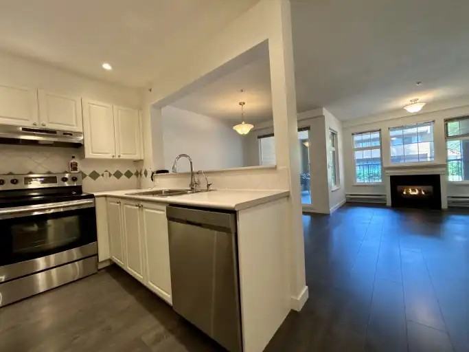 5518 14 Ave #202 - Photo 5 of 16