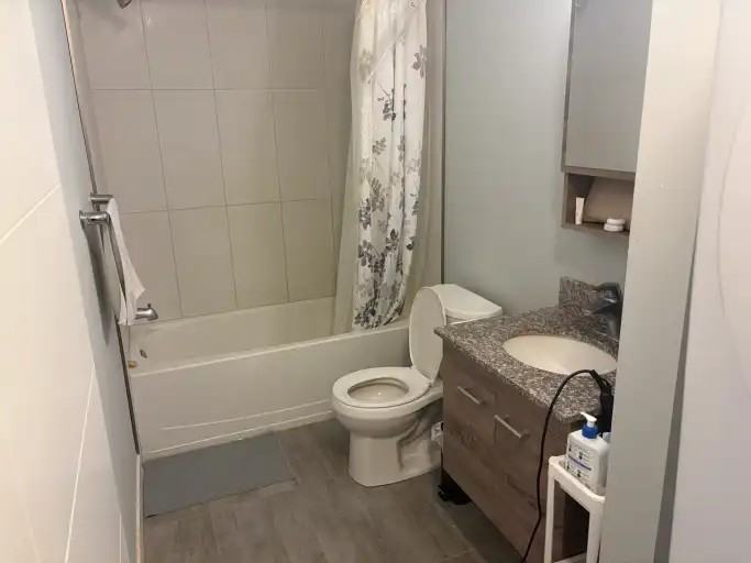 318 Spruce St - Photo 7 of 9