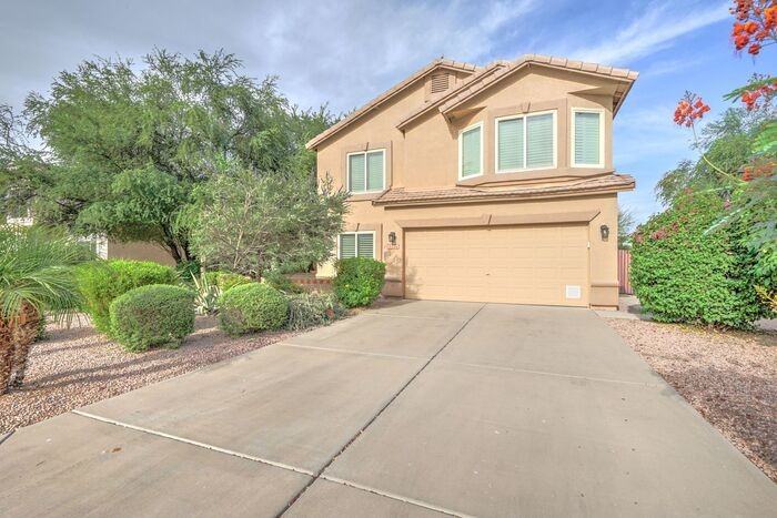 1235 S Western Skies Dr - Photo 3 of 41