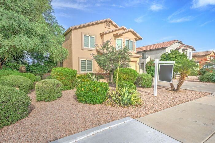 1235 S Western Skies Dr - Photo 4 of 41