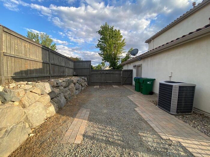 875 Sienna Park Dr - Photo 6 of 50