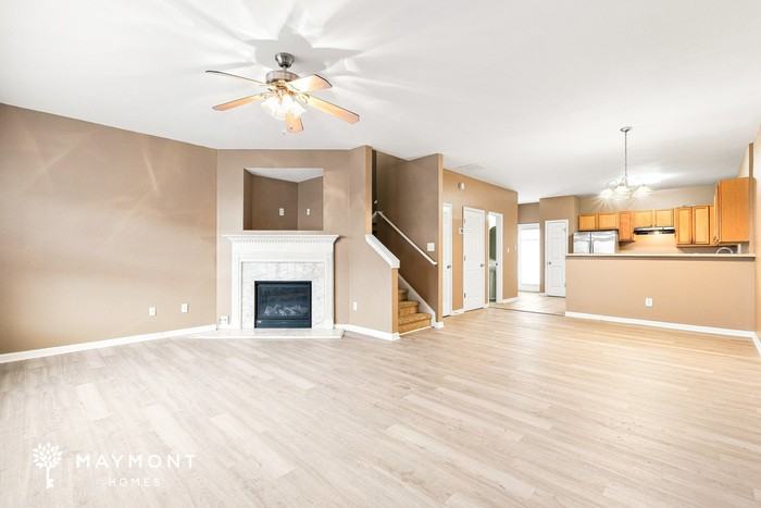4203 Legacy Sq - Photo 5 of 12