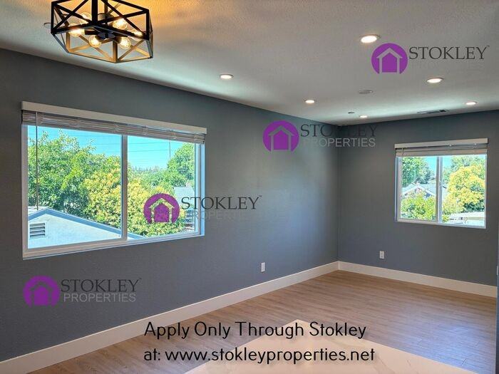 1331 Sunshine Dr #A - Photo 3 of 10