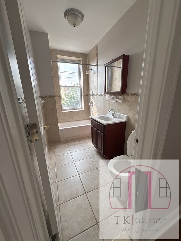 1062 West Side Avenue #33 - Photo 2 of 9