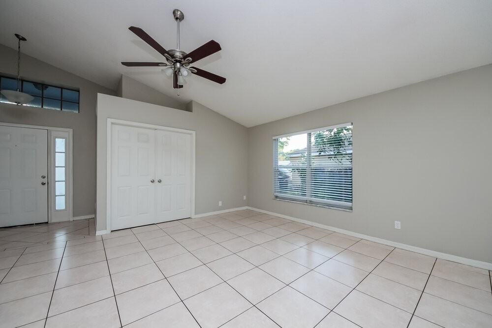 8661 Fort Jefferson Blvd - Photo 4 of 16