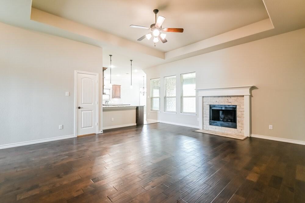 325 Strait Ln - Photo 3 of 16