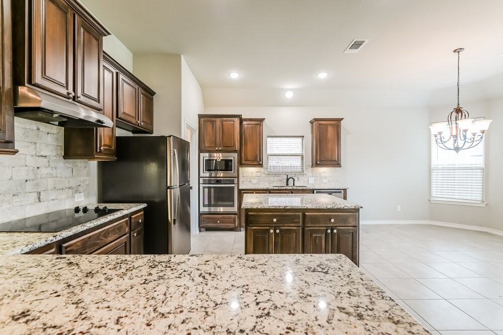 325 Strait Ln - Photo 6 of 16