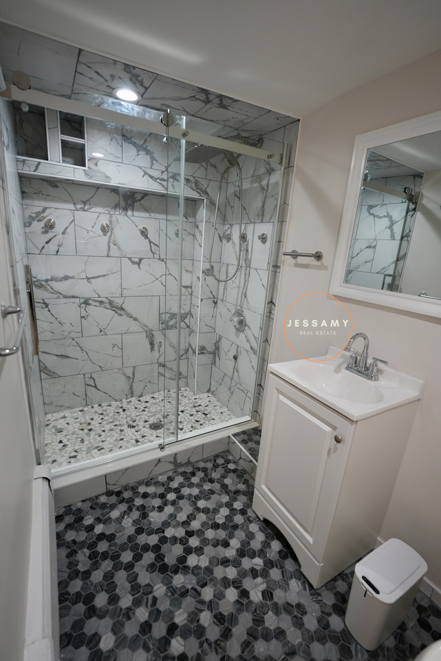 183 Roberts Avenue #3 - Photo 5 of 9
