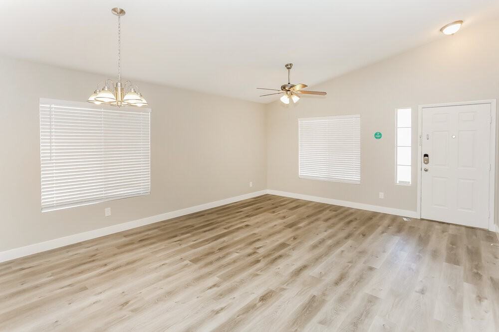 5429 Cliff Dancer St - Photo 5 of 16