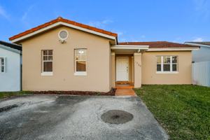 featured image of 1739 Sw 138th Ave