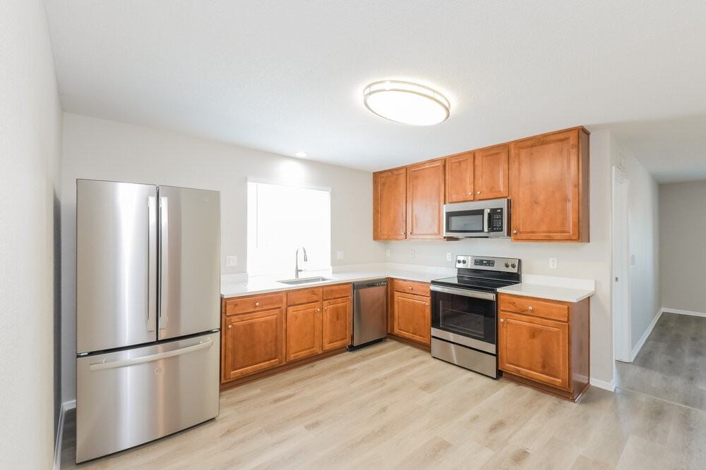 4785 Biscay St - Photo 6 of 17