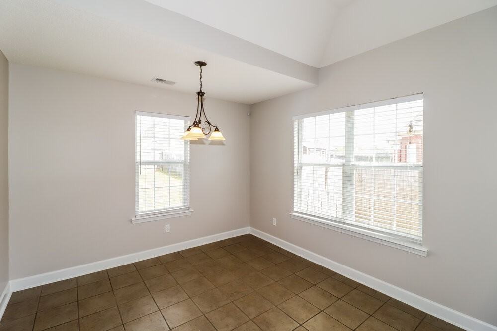 8374 Blue Ridge Dr - Photo 7 of 17