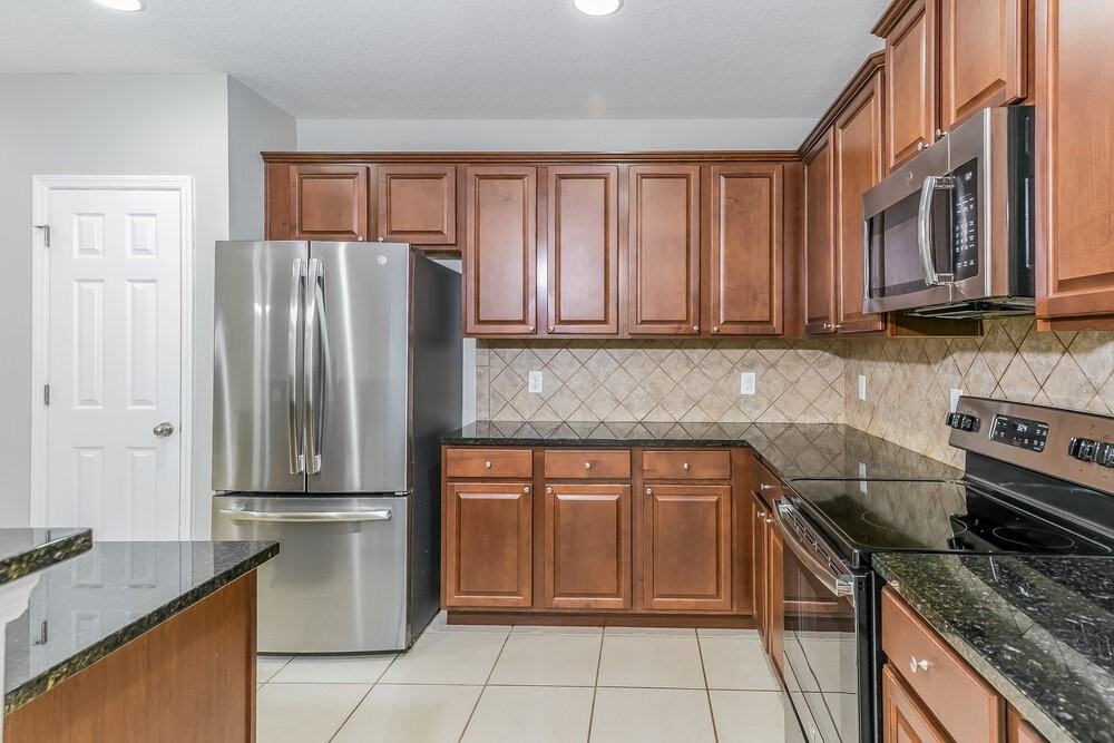 3445 Brant St - Photo 5 of 16