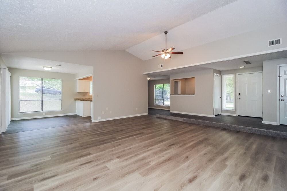 8924 Wesley Pl - Photo 4 of 16
