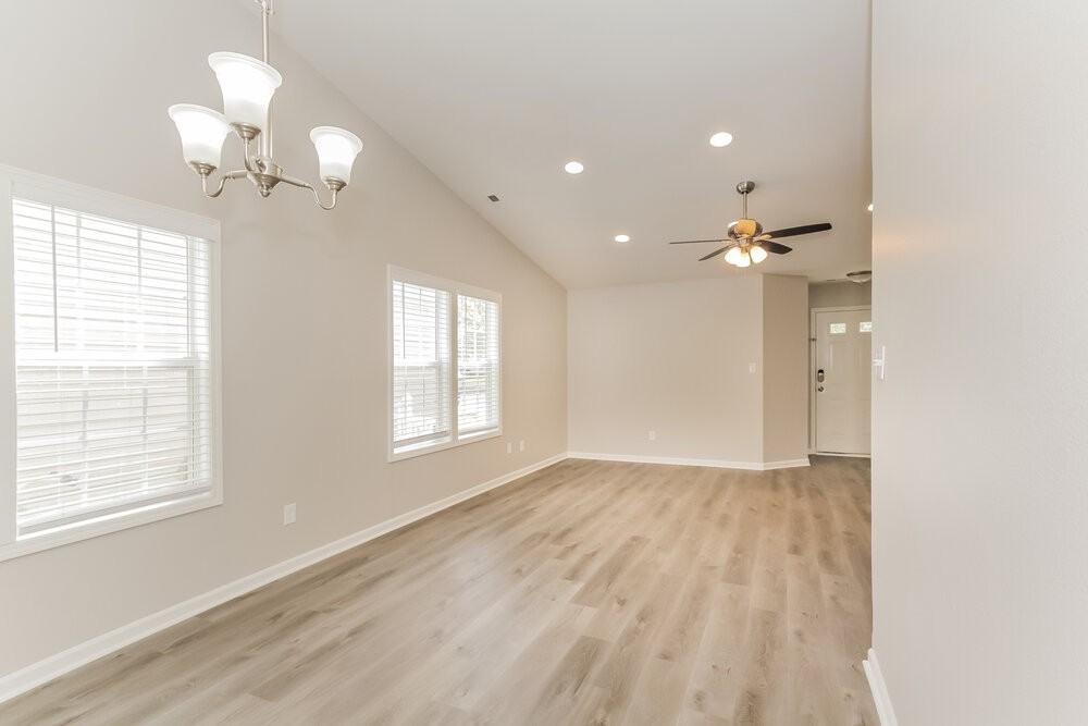 2707 Oasis Ln - Photo 5 of 16