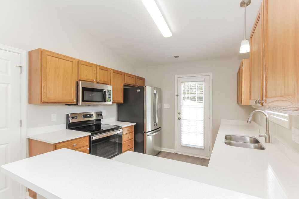 2707 Oasis Ln - Photo 7 of 16