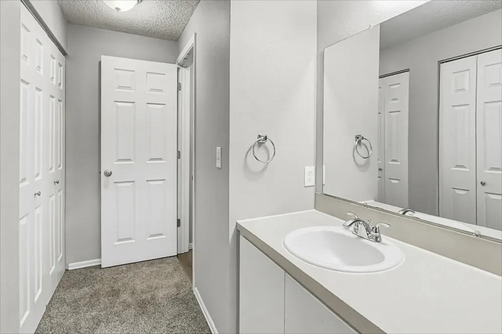 3687 Seminole Drive - Photo 3 of 5