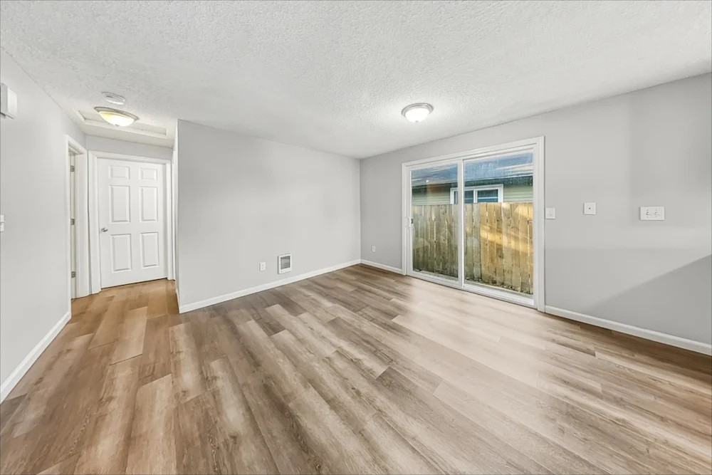 3687 Seminole Drive - Photo 4 of 5