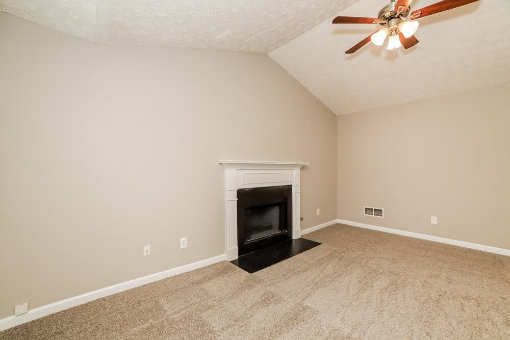 1118 Marina Ln - Photo 5 of 17