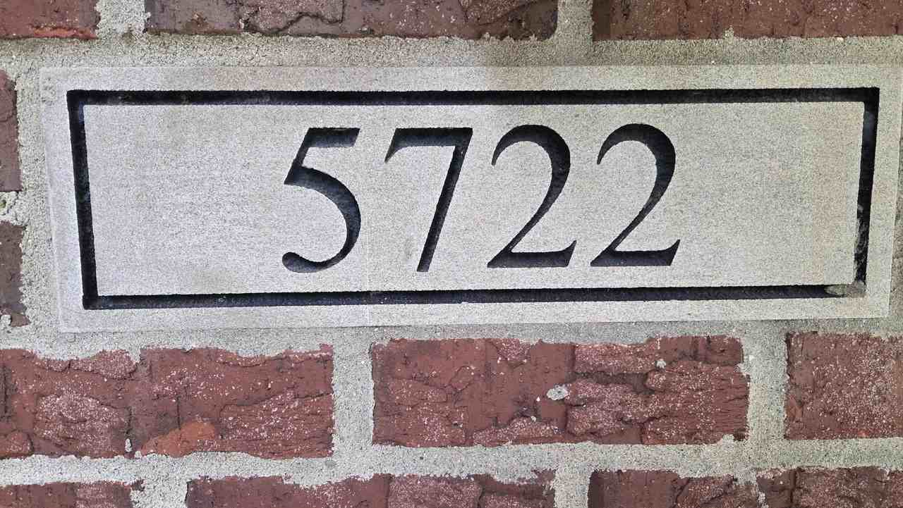 5722 Wellesley Ln - Photo 5 of 32