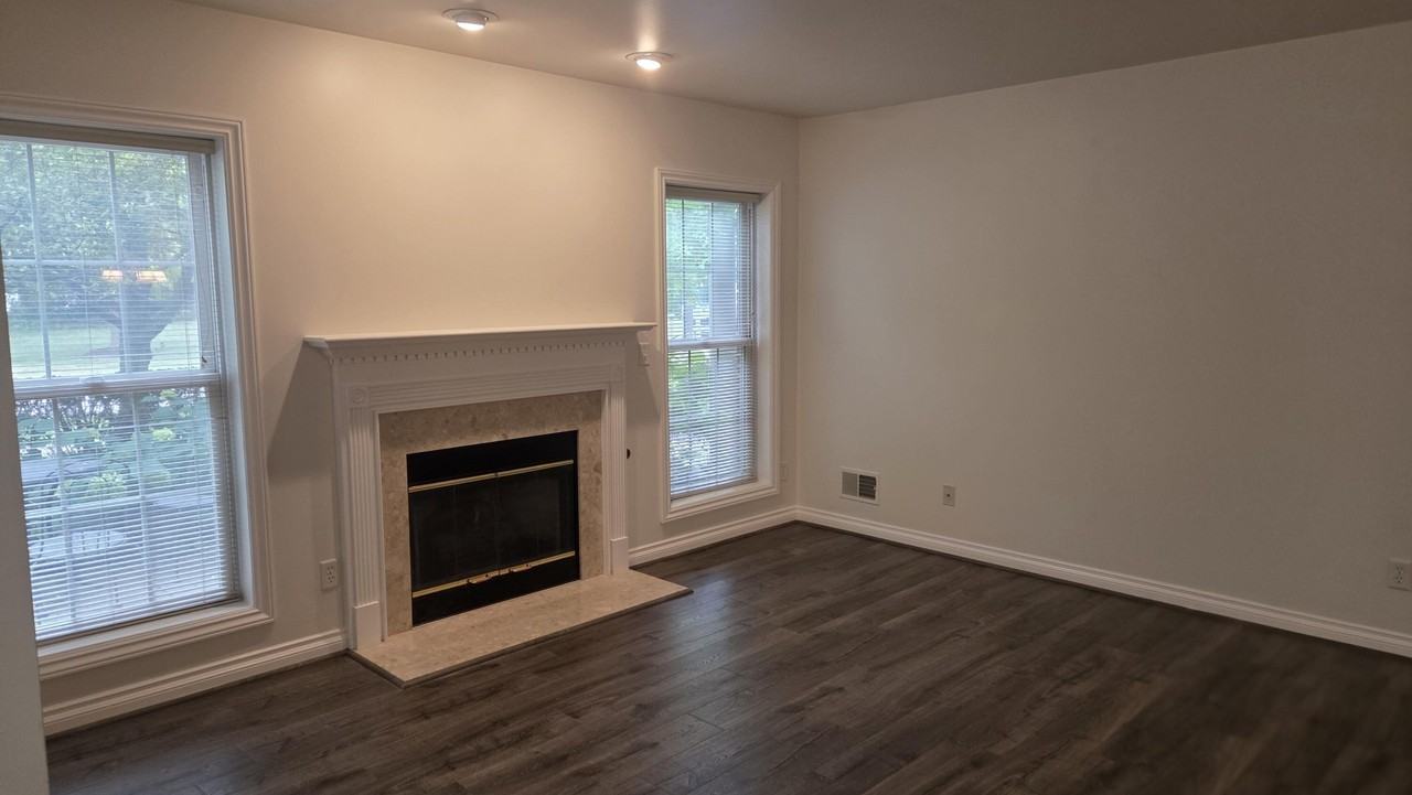 5722 Wellesley Ln - Photo 7 of 32