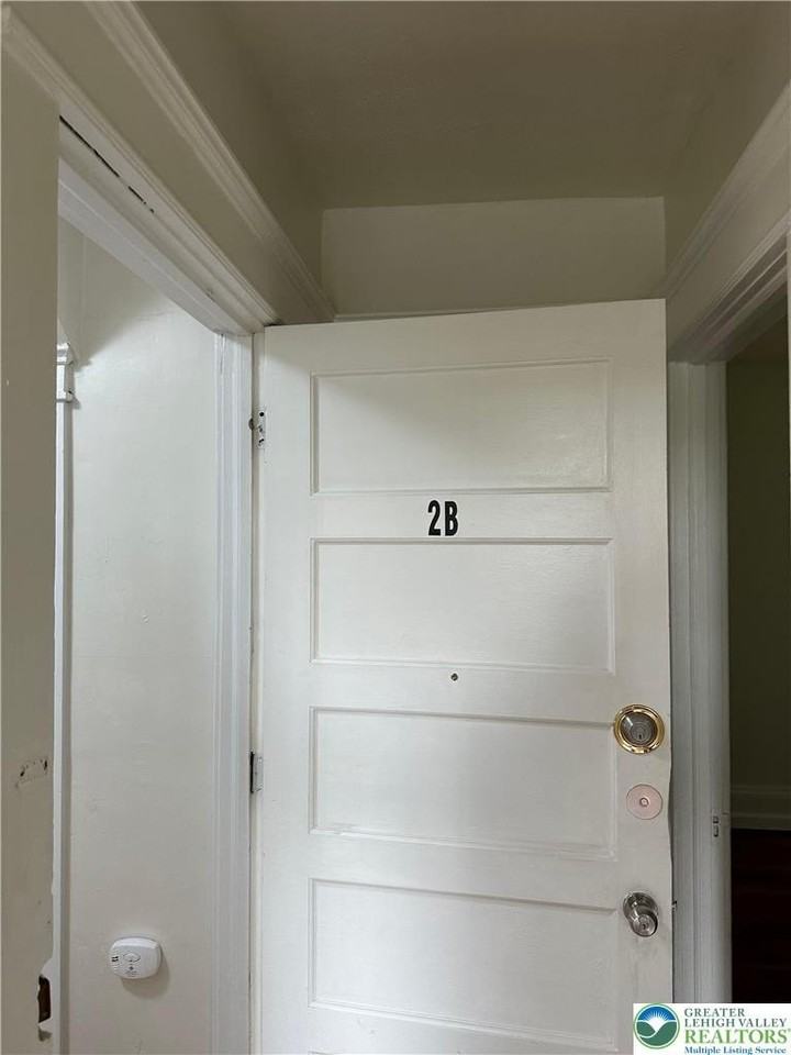 1722 W Market St #2B - Photo 3 of 11