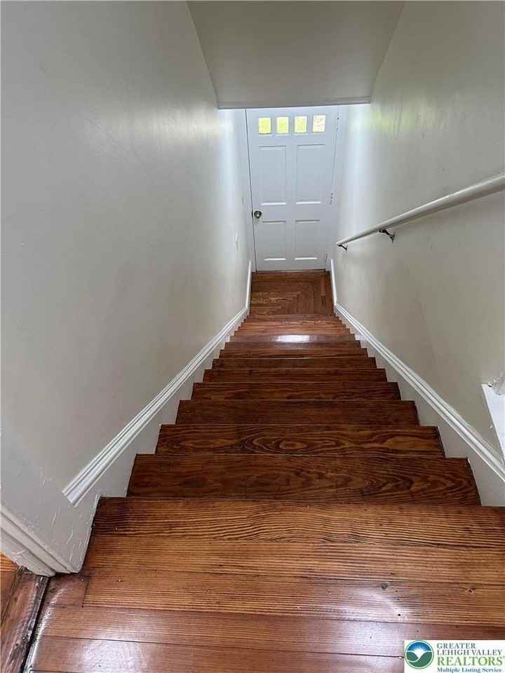 1722 W Market St #2B - Photo 4 of 11
