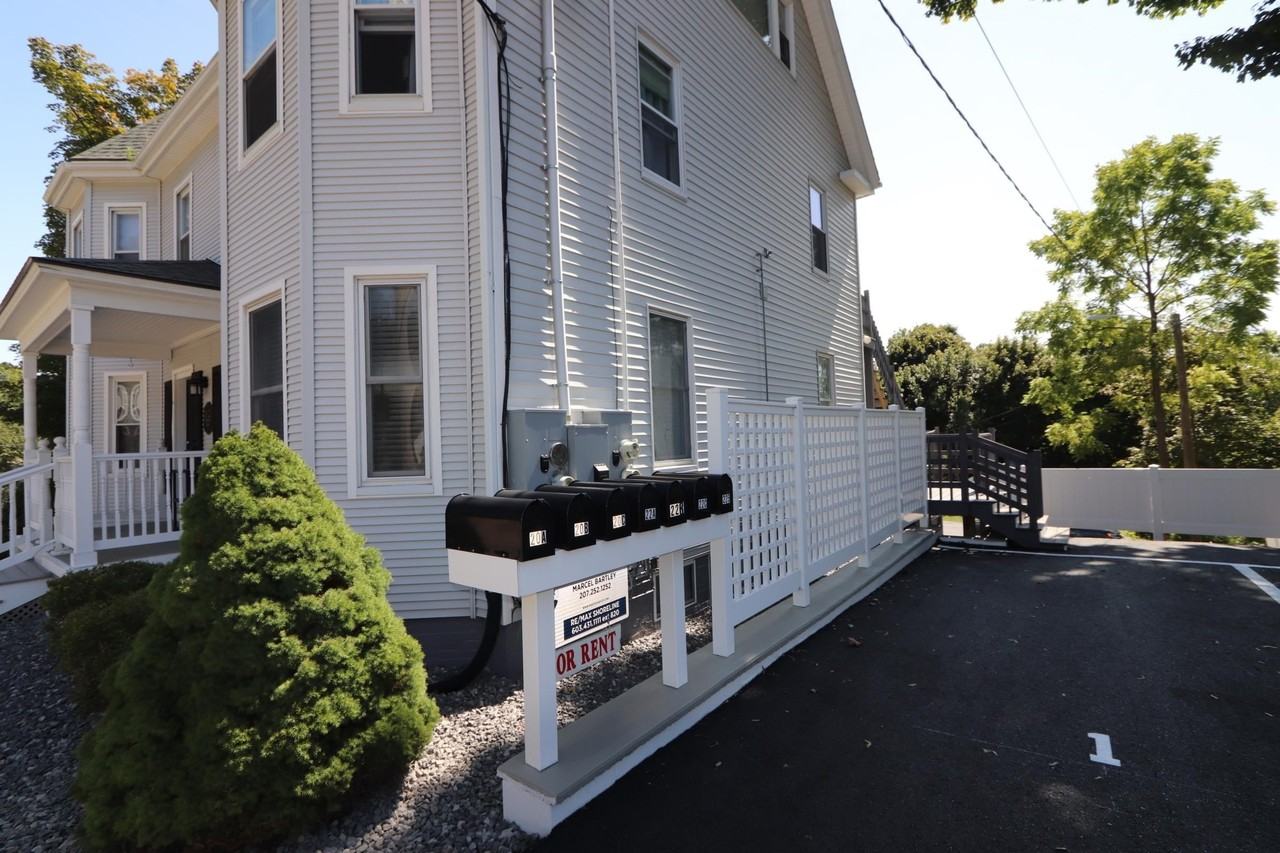 20 Whipple Rd Apt B #20B - Photo 5 of 43